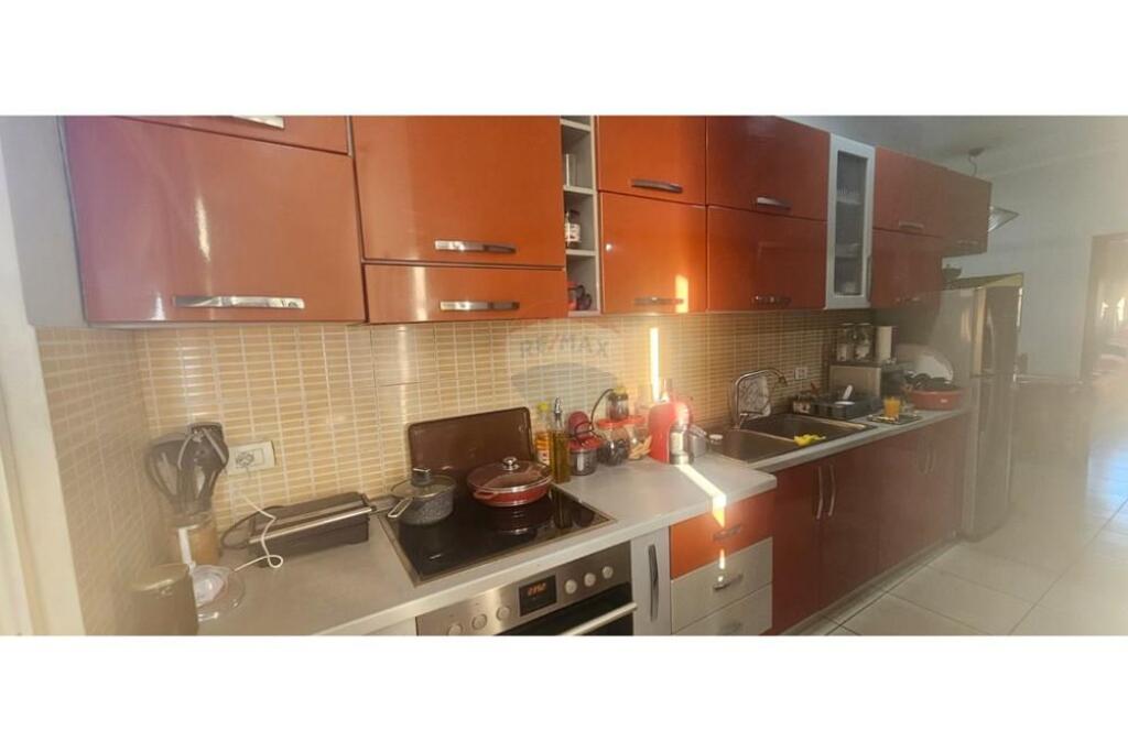 For sale an apartment on the 6th floor of an existing building, 2+1+2 balconies with a total area of 81.4 m.