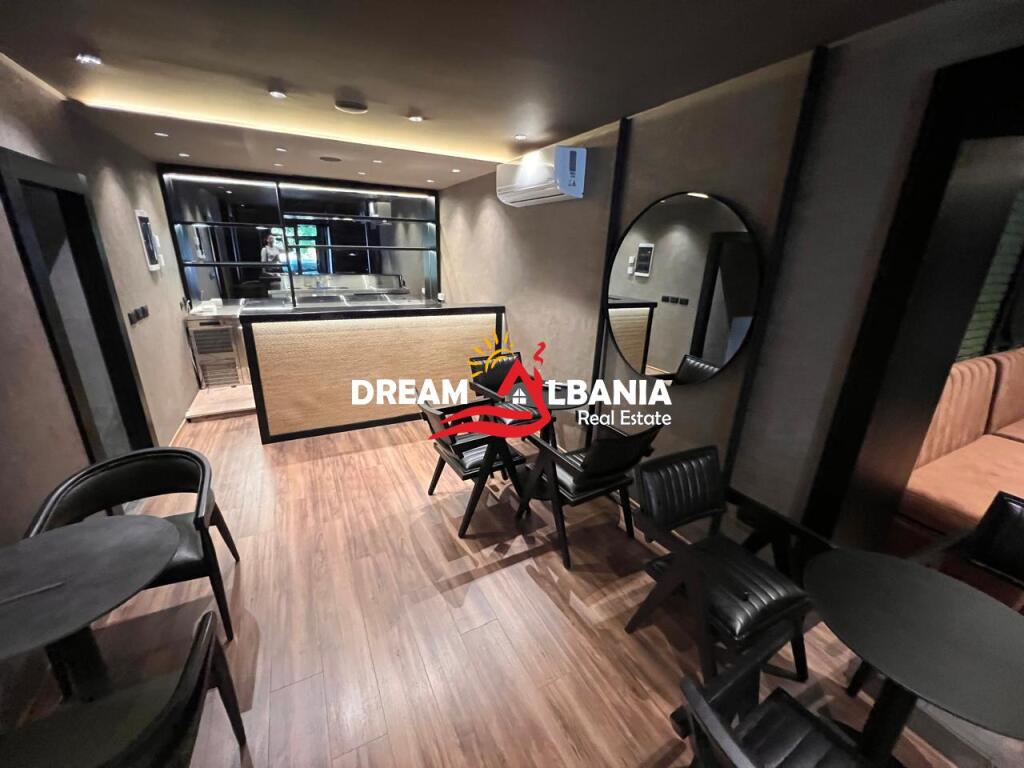 Lounge Bar me qera ne Rrugen e Durresit, prane Ministrise se Arsimit ne Tirane (ID 4171591)