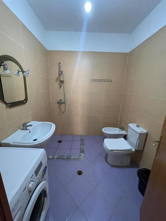 SHITET APARTAMENT 1+1 TEK RROTA E KUQE DURRES