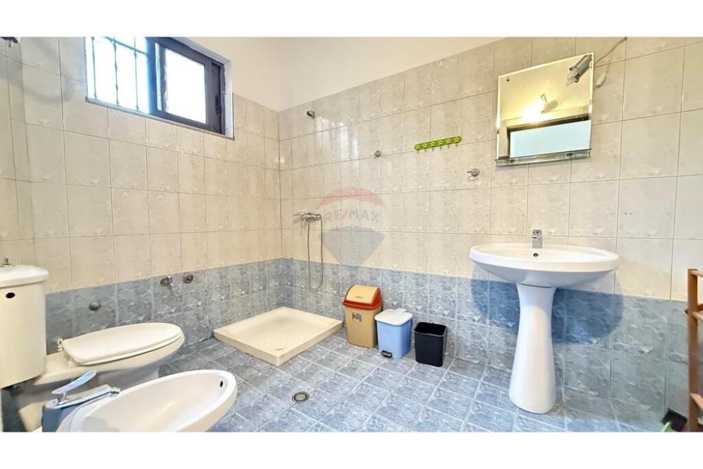 2+1 apartment at the Arrow Building!