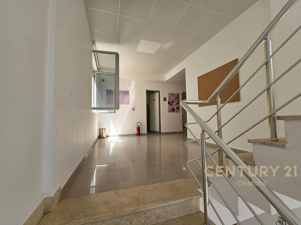 SPACE FOR OFFICE FOR RENT 1300/M2 ON KAVAJA STREET!