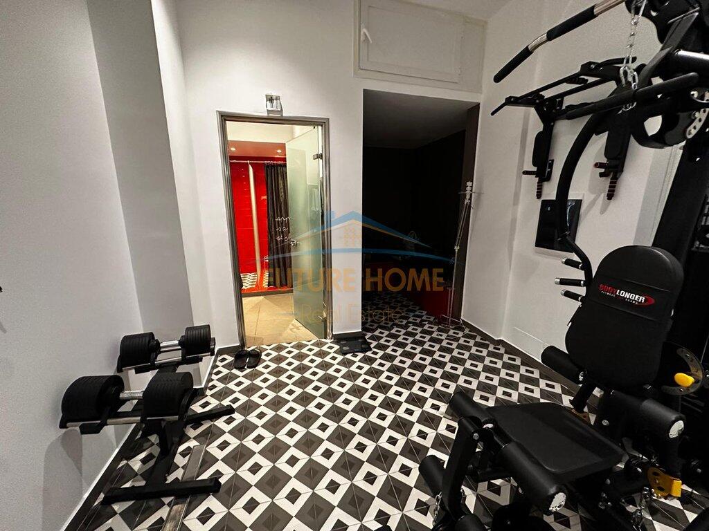 Apartament Luksoz për Shitje 4+1+2+Verandë+Pishinë+Post Parkimi, Kopshti Botanik, Tiranë