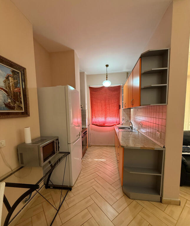 Apartment 2+1 for rent! Kavajes Street.
