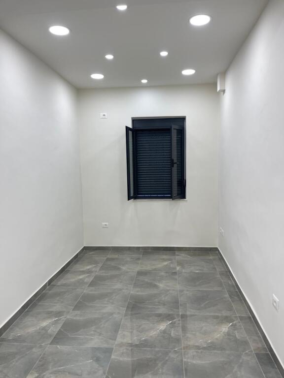 Commercial space for sale in Paris Commune