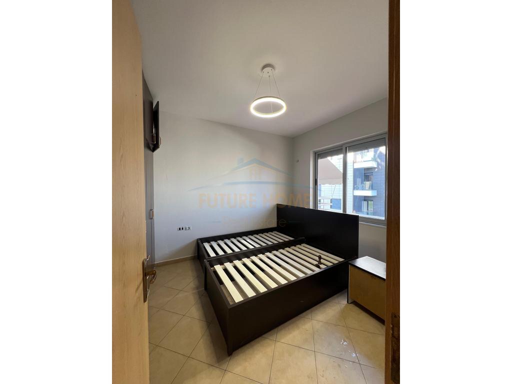 Shitet, Apartament 2+1+2, Kodra e Diellit, Tiranë.