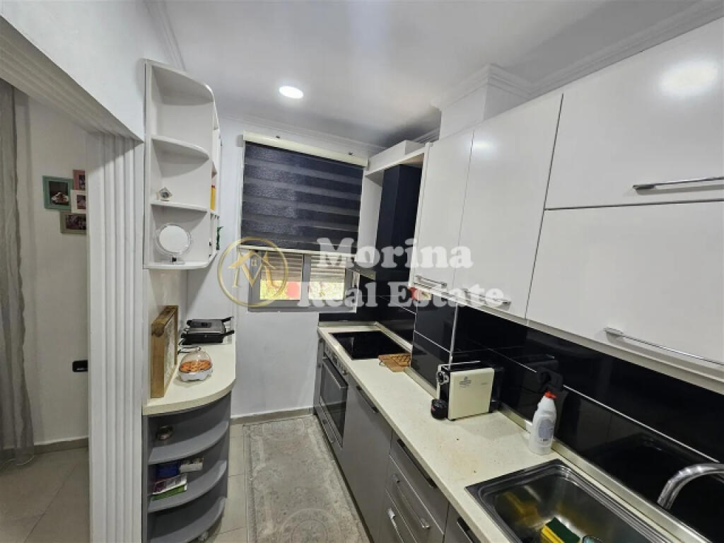 Apartament 1+1 Përballë Deliorgjit, 450 euro/muaj