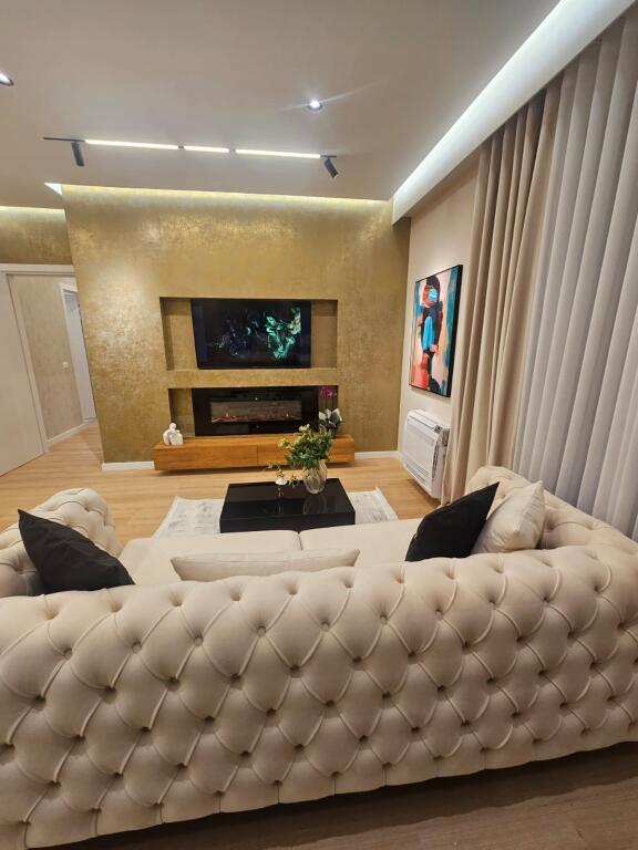 Furnished apartment for sale 2+1 at Pazari i Ri