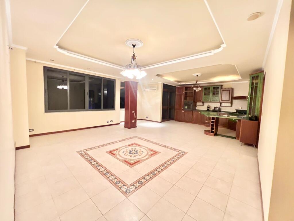 ‼️ Office Space for Rent! 📍Cafe Roma, Bulevardi Bajram Curri ‼️