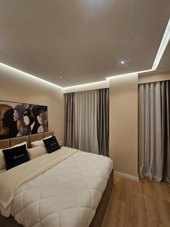 Furnished apartment for sale 2+1 at Pazari i Ri