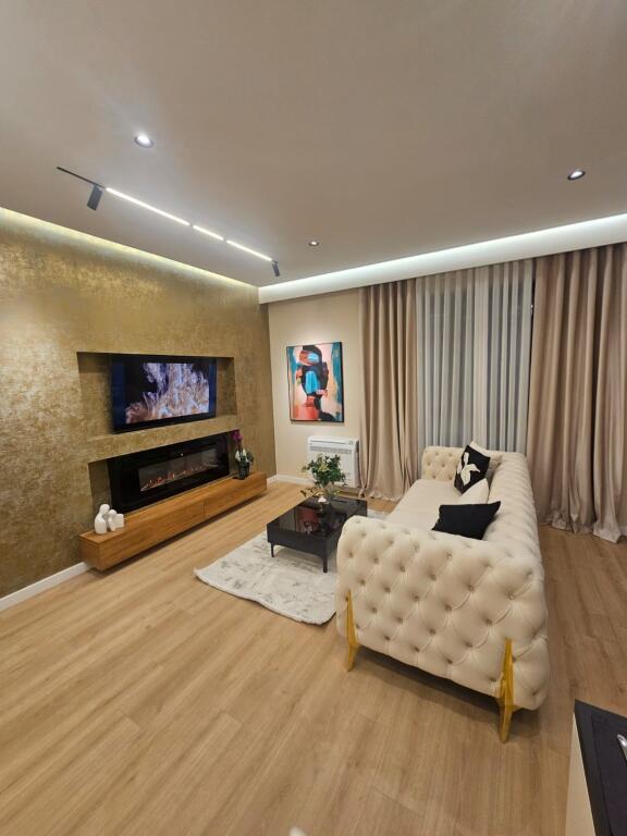 Furnished apartment for sale 2+1 at Pazari i Ri