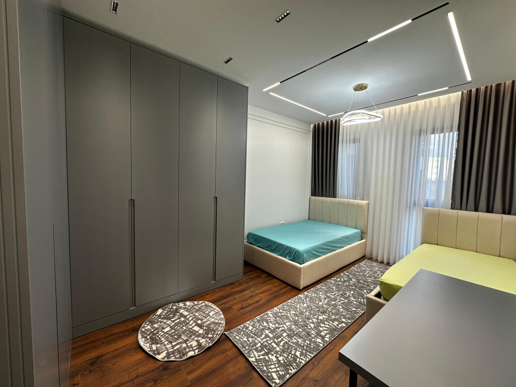 Apartament Me Qera 2+1+2+Post Parkimi tek Farmacia 10 (ID B2201067) Tirane