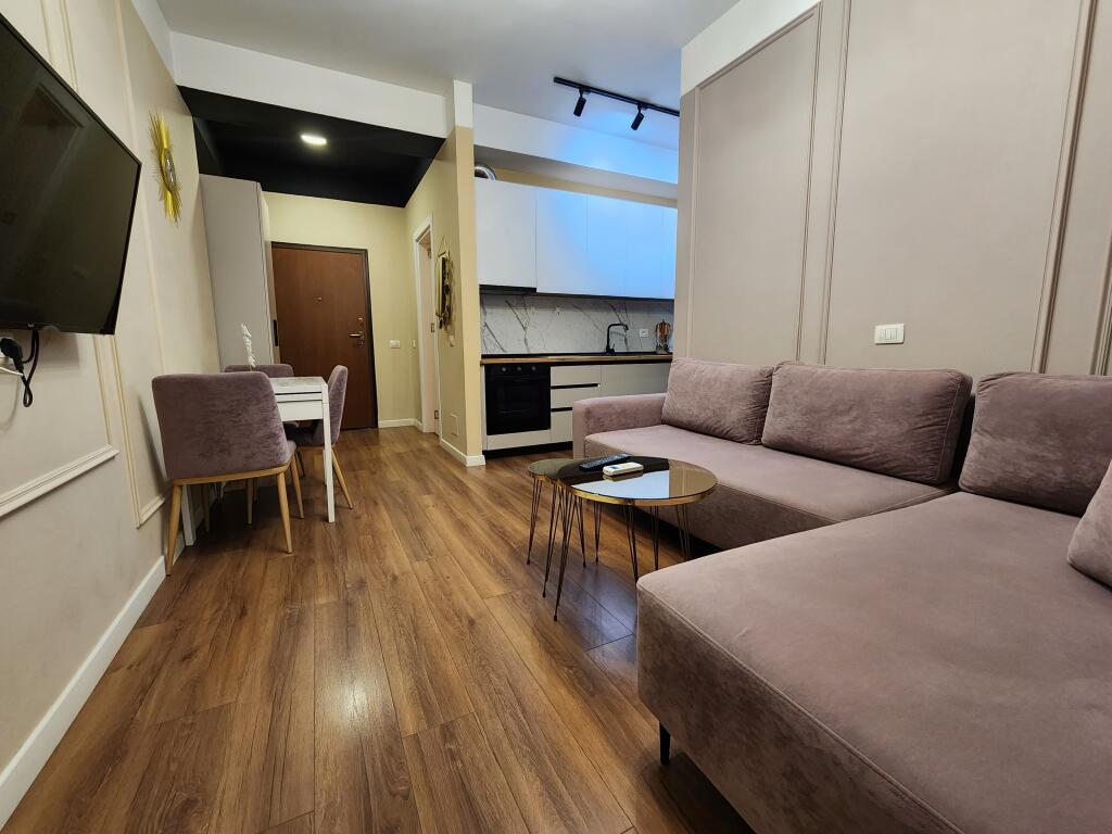 IN AFFITTO: Appartamento di Lusso 1+1 con Bagno e Veranda 📍KOMUNA PARISIT – Complesso KIKA 2, Proprio accanto a FLEX GYM