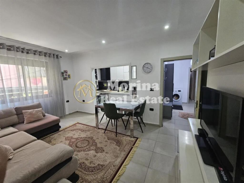 Apartament 1+1 Përballë Deliorgjit, 450 euro/muaj
