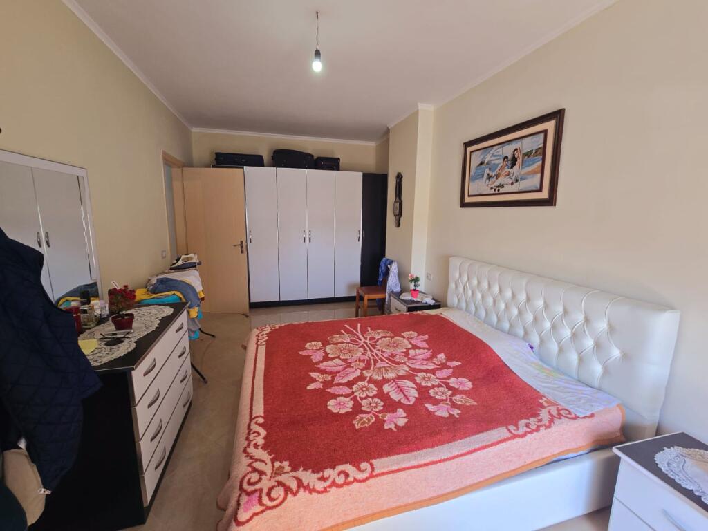 SHITET APARTAMENT 2+1+2 TEK ISH URT DURRES