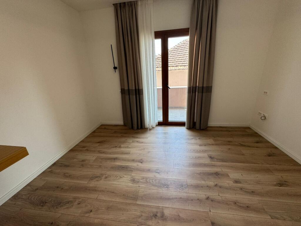 Super Apartment 2+1 for rent at Komuna e Parisit/Kristal Center
