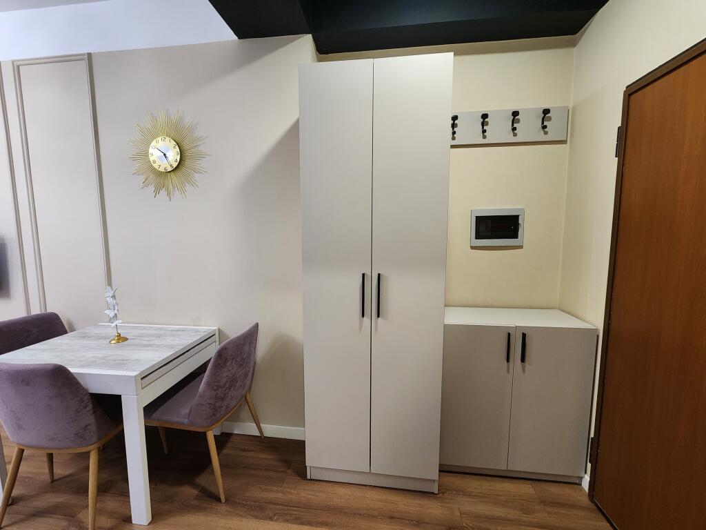 IN AFFITTO: Appartamento di Lusso 1+1 con Bagno e Veranda 📍KOMUNA PARISIT – Complesso KIKA 2, Proprio accanto a FLEX GYM