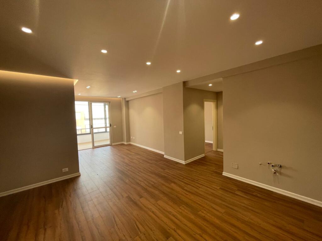 shitet apartament 2+1 ne astir