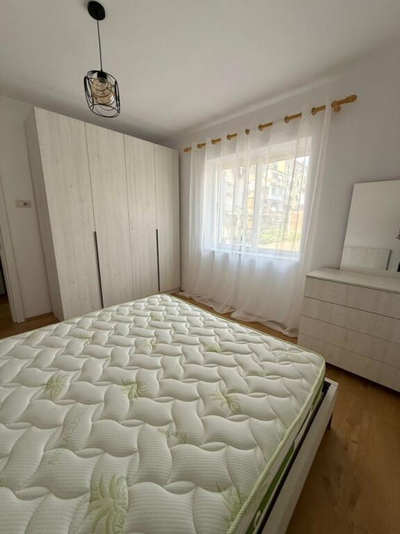Jepet Me Qera Apartament 1+1+1 Ballkon