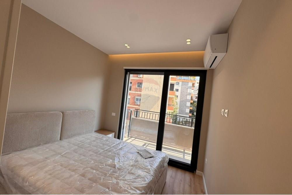 Apartament luksoz 2+1+2 te Liqeni i Thate!