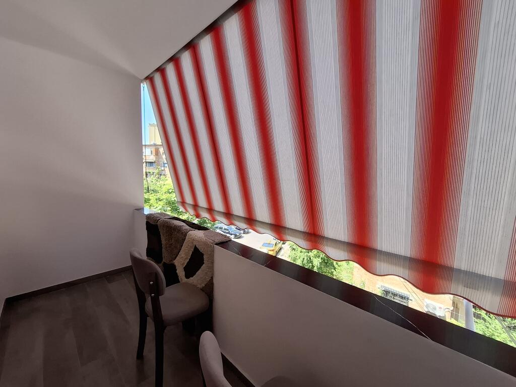 In Affitto: Appartamento 1+1 con Balcone (📍Xhamllik – Di fronte al Neptun) - 3° Piano – 60m² || €520/mese