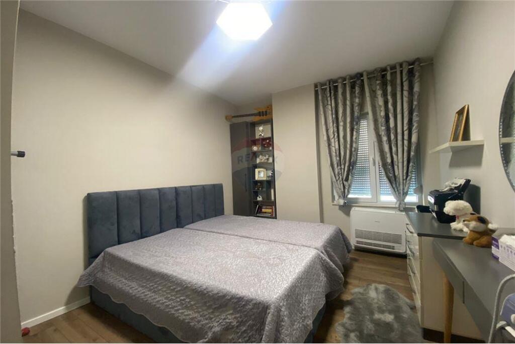 For sale 2+1+2 apartment in Laprake.