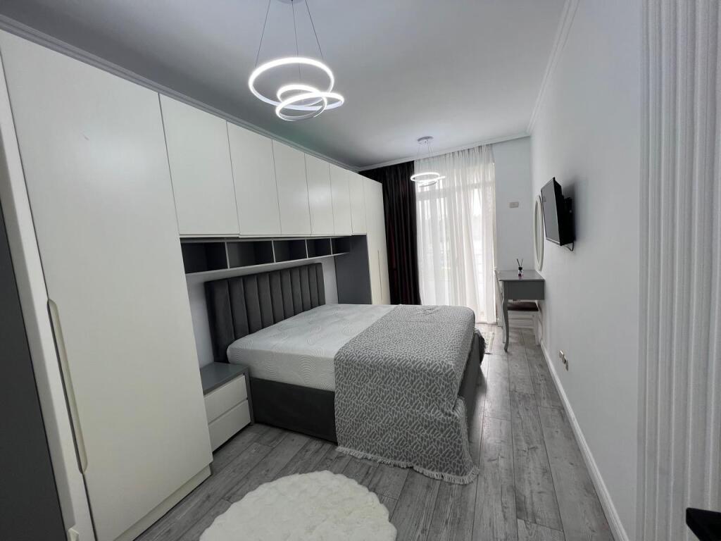 Shitet apartament 2+1 tek kompleksi fratari, Astir