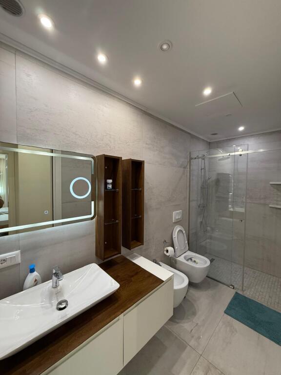 Modern 2+1+2 Apartment with Parking Option