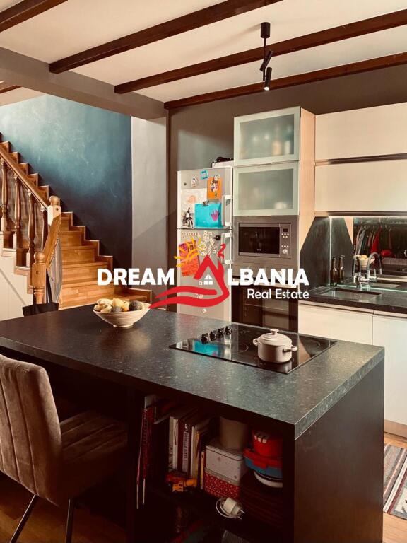 Vila Triplex me qera prane Pallatit te Brigadave (ID 4251397)