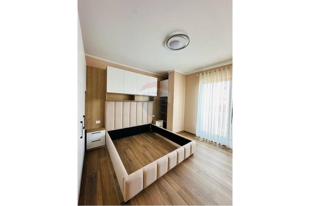 Apartment 2+1 for rent at Farmacia 10, Rruga e Dibres.