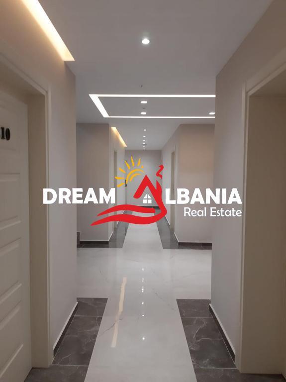 Hotel ne Shitje ne Rradhime Buze Detit (ID 4151095)