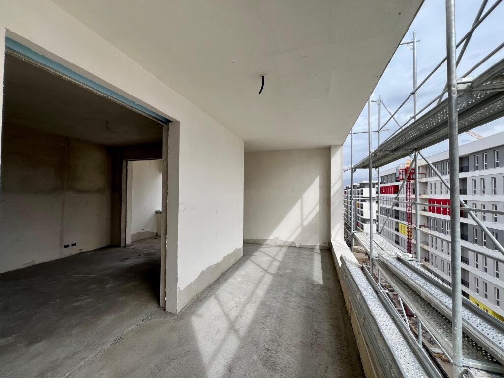 For sale, Apartment 2+1+2, "Univers City", Tirana.