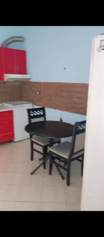 GIVEN WITH FURNISHED KITCHEN