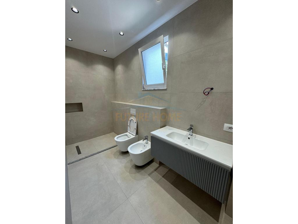 For sale, Apartment 3+1+2, Fresku, Tirana.