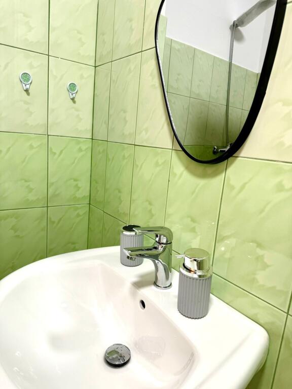 For Rent Gaesoniere at Cristal Center, Paris Commune.