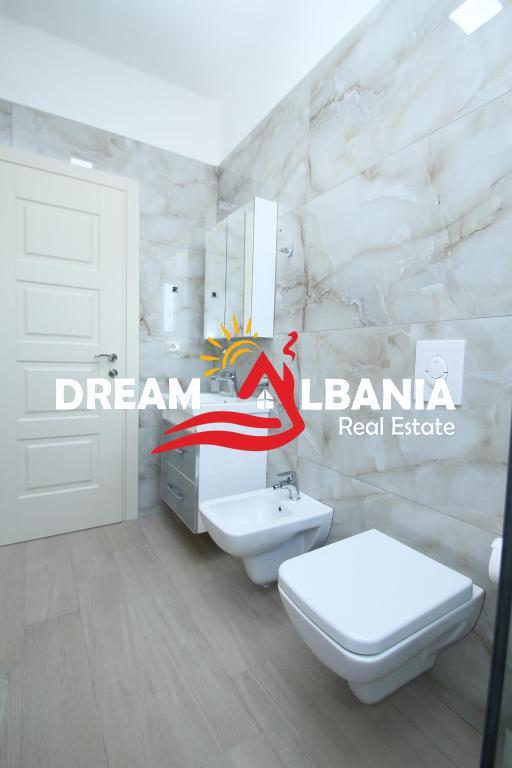 Hotel ne Shitje ne Rradhime Buze Detit (ID 4151095)