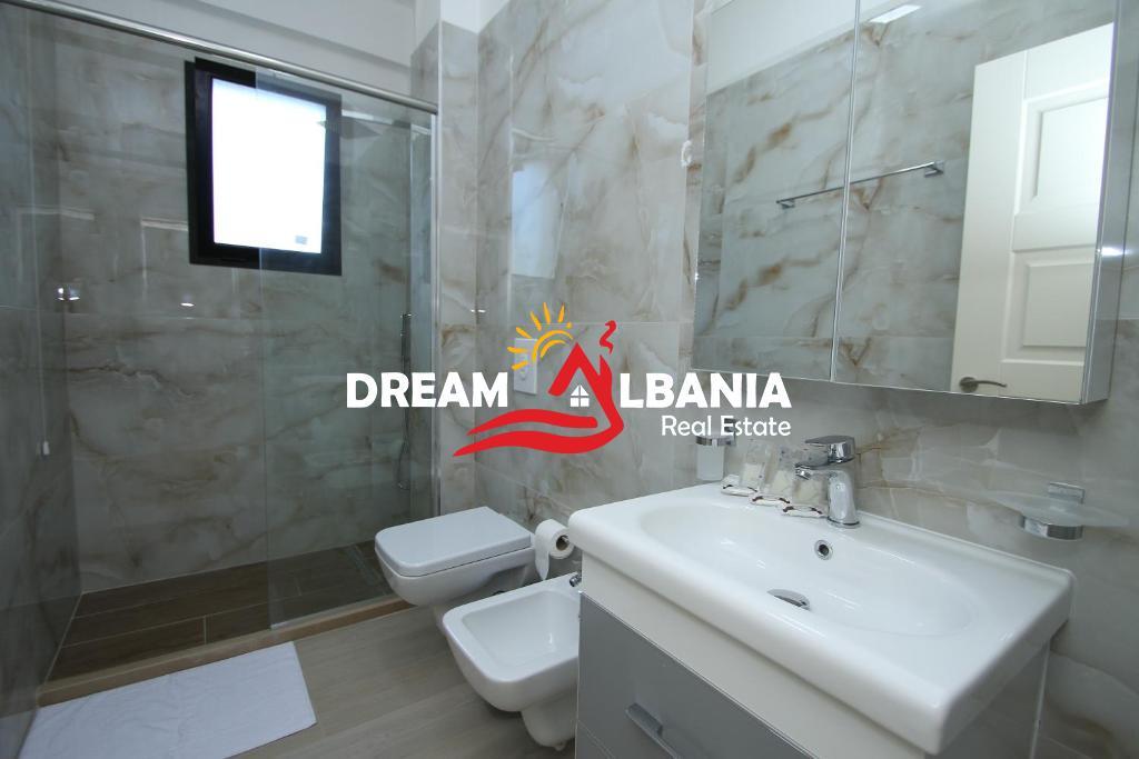 Hotel ne Shitje ne Rradhime Buze Detit (ID 4151095)