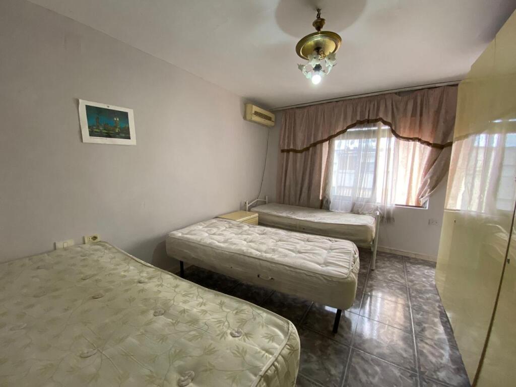 An apartment 2+1+1 with a balcony is for rent on Myslym Shyri street.