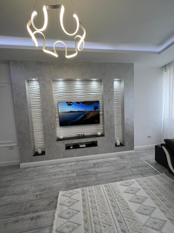 Shitet apartament 2+1 tek kompleksi fratari, Astir