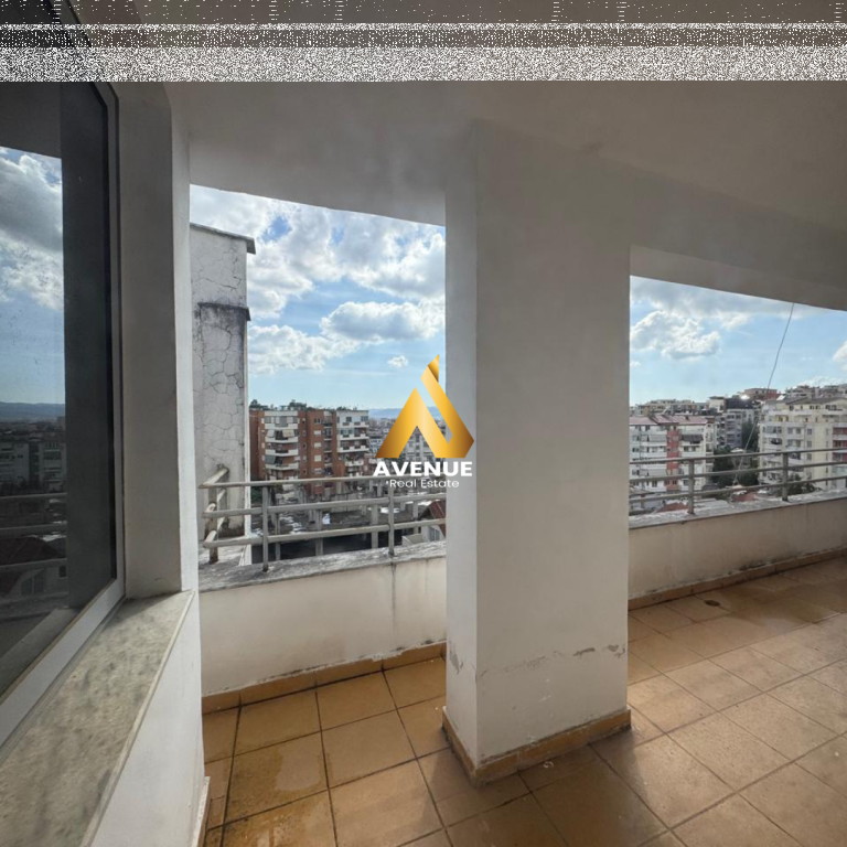 SHITET APARTAMENT 3+1+2+ VERANDE NE FRESK, TIRANE