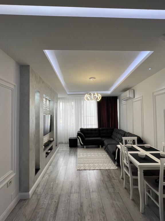 Shitet apartament 2+1 tek kompleksi fratari, Astir