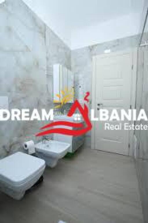 Hotel ne Shitje ne Rradhime Buze Detit (ID 4151095)