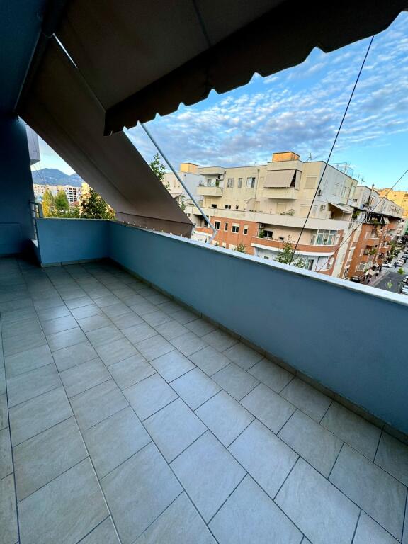 For Rent Gaesoniere at Cristal Center, Paris Commune.