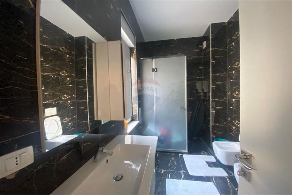 For sale 2+1+2 apartment in Laprake.