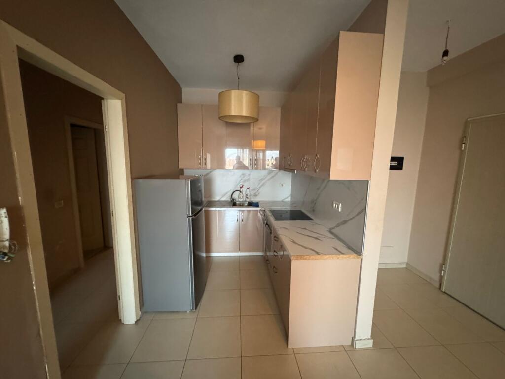 Entrance 2+1+2 at Unik for rent