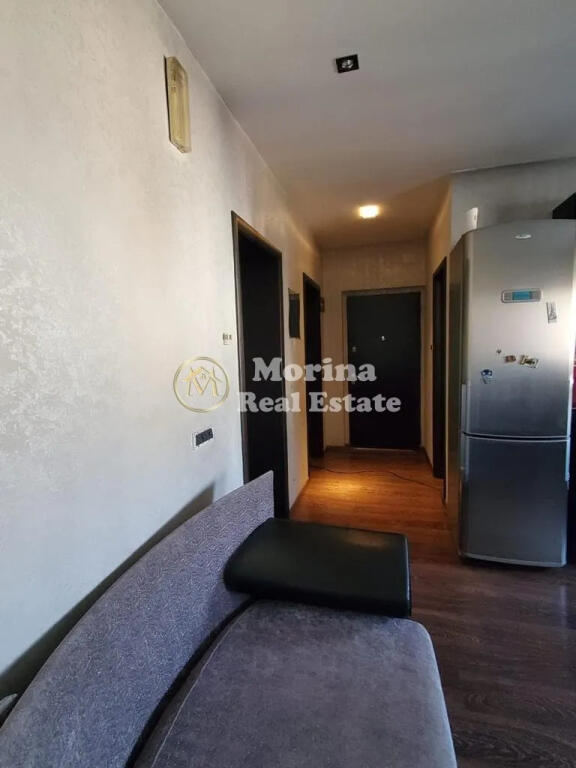 Apartament 2+1, Me Qera, Rruga Hoxha Tahsim — Bar Oslo.