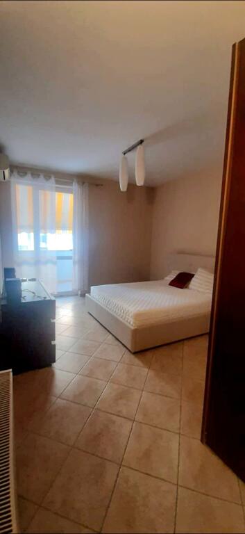 2+1 apartment for rent at Komuna e Parisit Kika 1