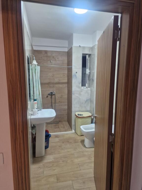 Apartament 1+1 për qira, Tirana Golden park