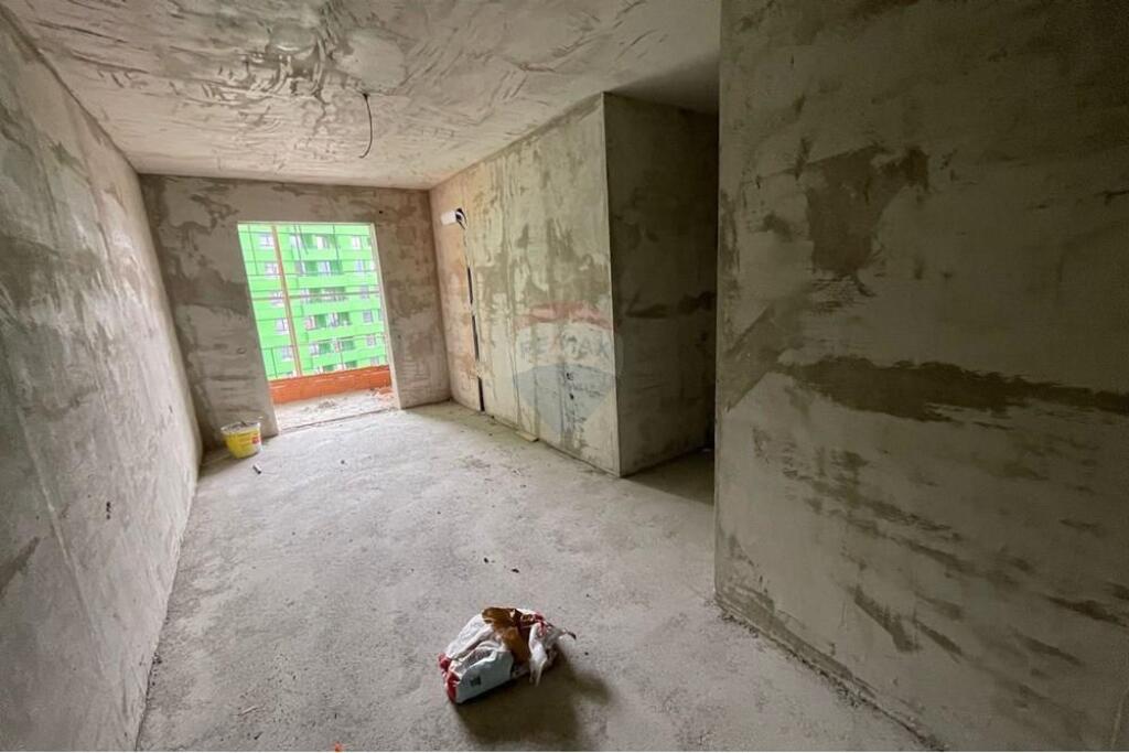 Tipologji: 3+1+2 Sipërfaqe apartamenti: 120.9 m² Sipërfaqe e përbashkët: 18.7 m²