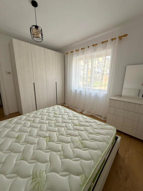 1+1 Apartment Above the market r street