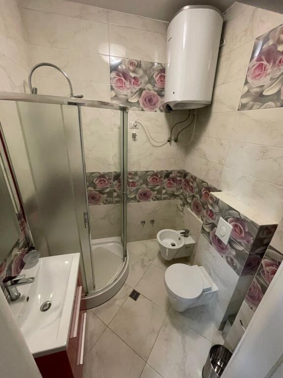 1+1 Apartment for Rent at Pazari i Ri